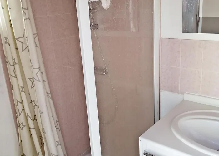 Maison Proche Plage, 3 Pers, Animaux Admis - Fr-1-823-128